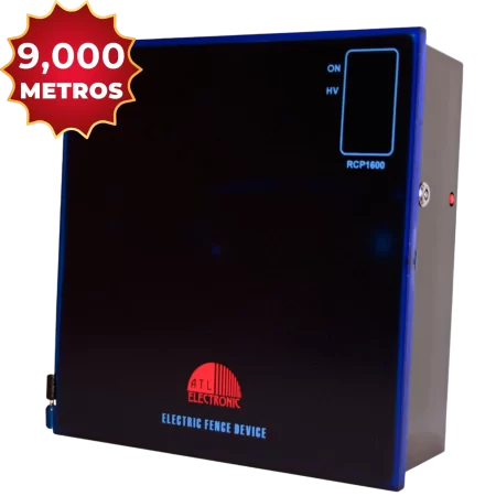 Energizador para cerca eléctrica de 3 Joules, hasta 9,000 metros lineales de cobertura, con zonas para sensores, conexión de batería auxiliar y control remoto con funciones de encendido, apagado, modo solo cerca y pánico.